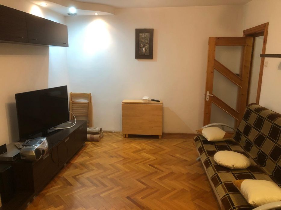 Inchiriez apartament 2 camere in Sacele, Brasov
