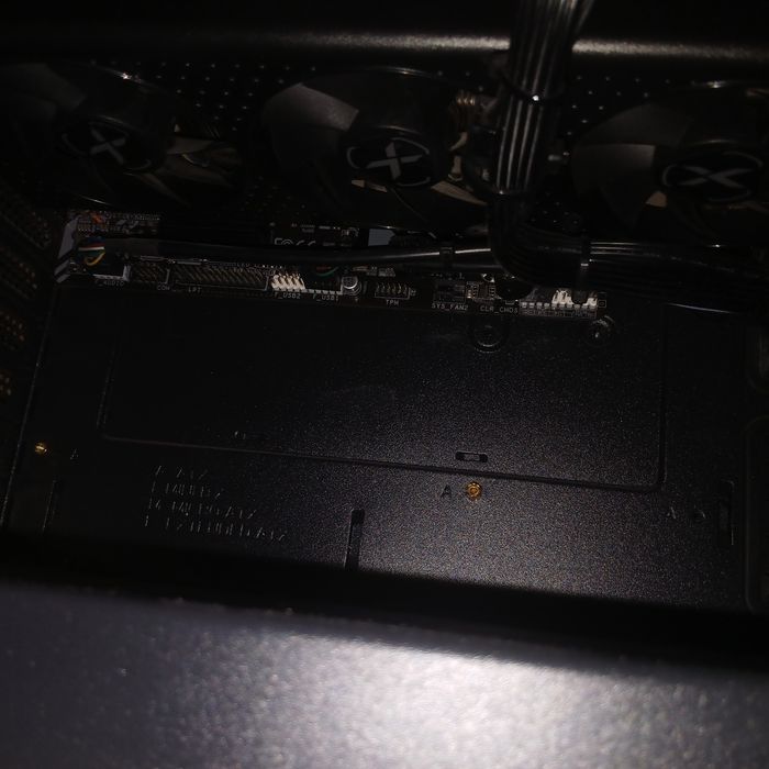 Pc gaming vand sau schimb.