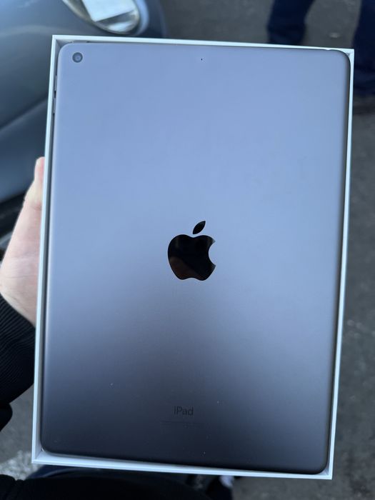 Продаю Ipad 8 gen 32GB