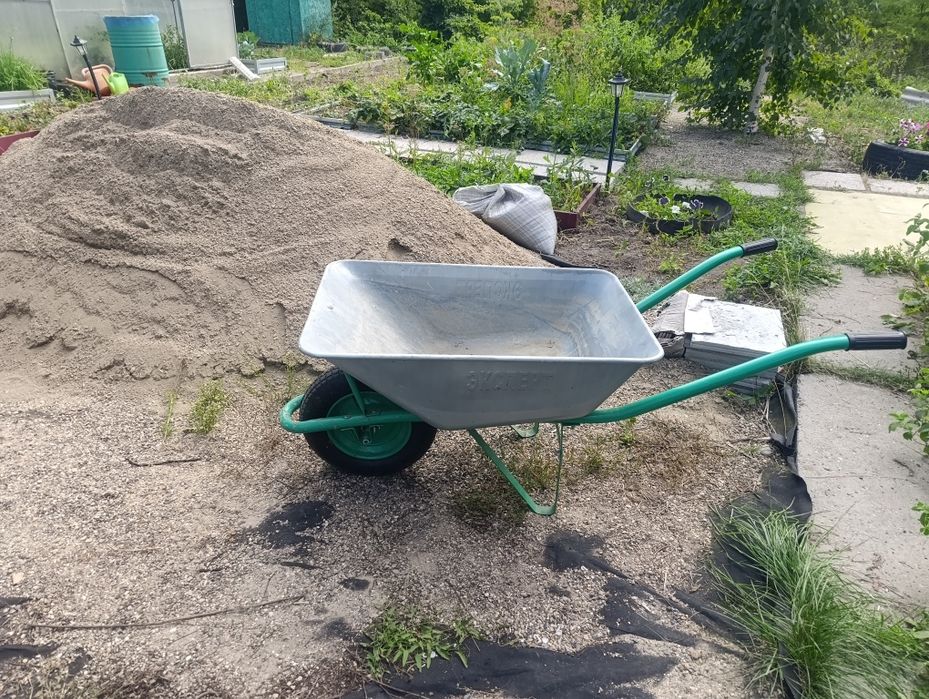 Продам садовую тачку