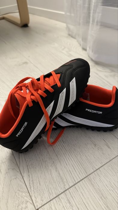 Adidas fotbal cu crampoane predator