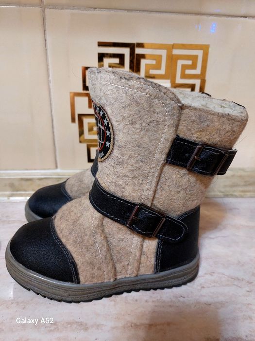 Продаю детскую обувь