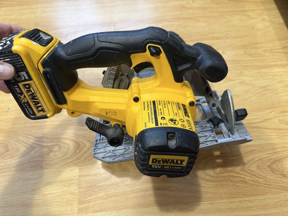 Dewalt DCS391 Циркуляр
