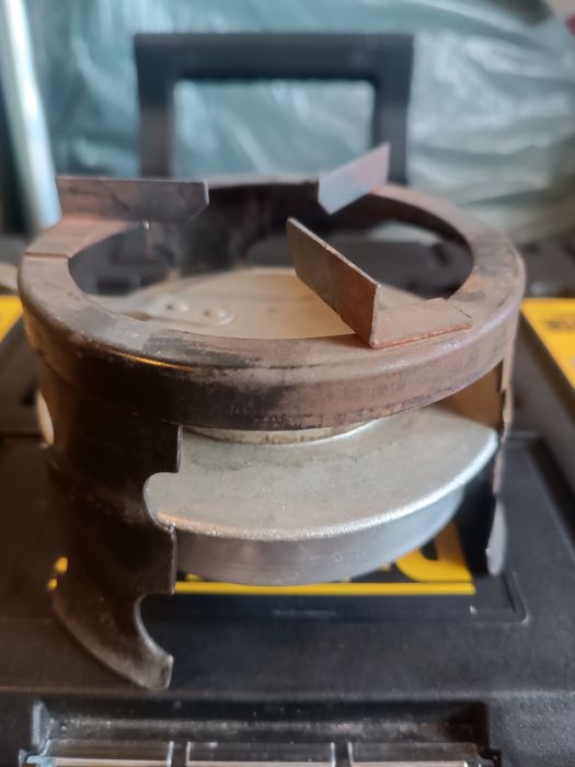 Стар спиртник. От алуминий със стойка.