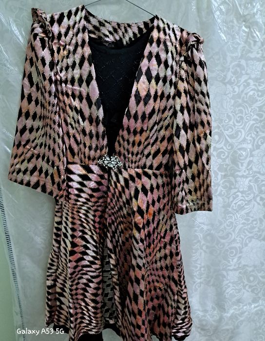 Uyga kiyishga kiyimlar