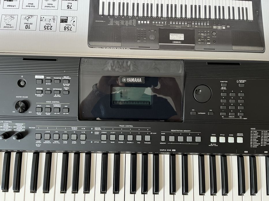 Синтезатор YAMAHO PSR EW410