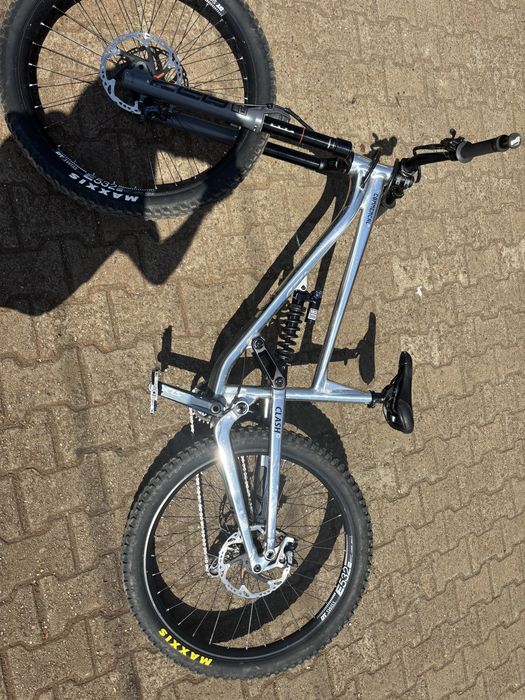 Vand commencal clash 2024