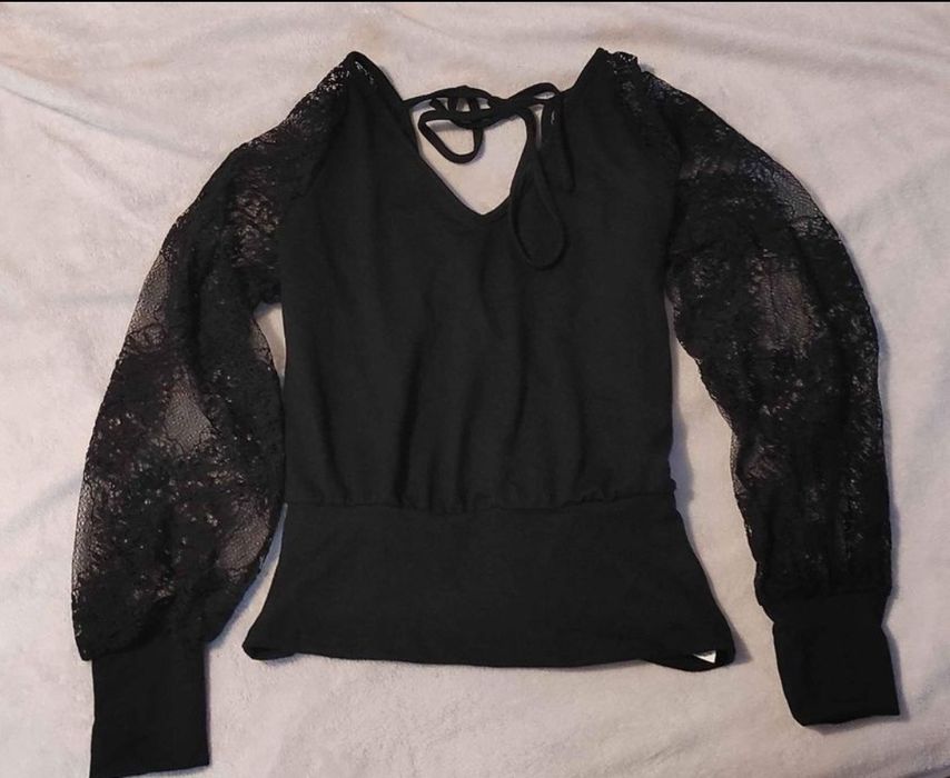 Елегантна черна дамска блуза - S размер