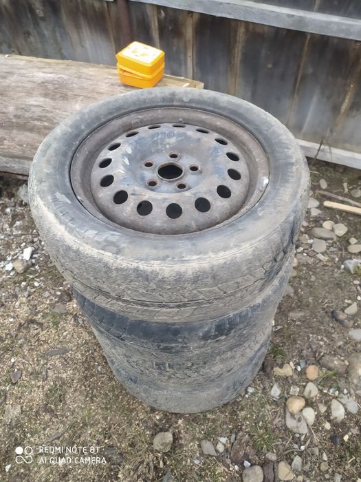 Vând jante de R16 și R15.