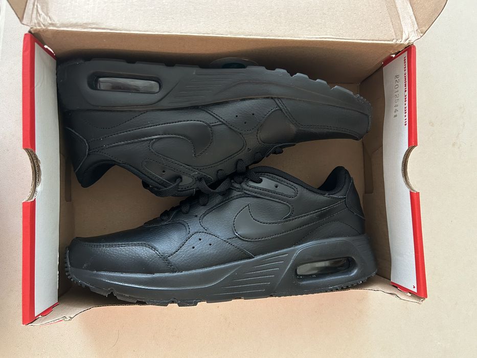 Продавам Nike Air Max SC Leather „Triple Black“. Размер 44,5