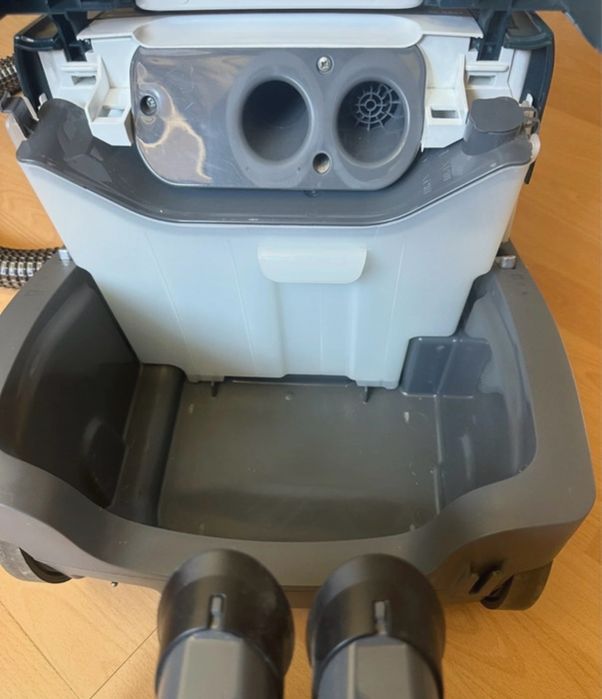 Aspirator cu spalare BOSCH AquaWash&Clean