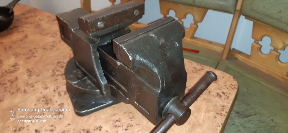 тиски большие 3 шт.ссср