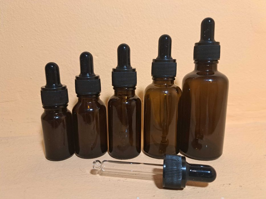 Стъклени шишета, кехлибарени, кафяви, етерични с капкомер