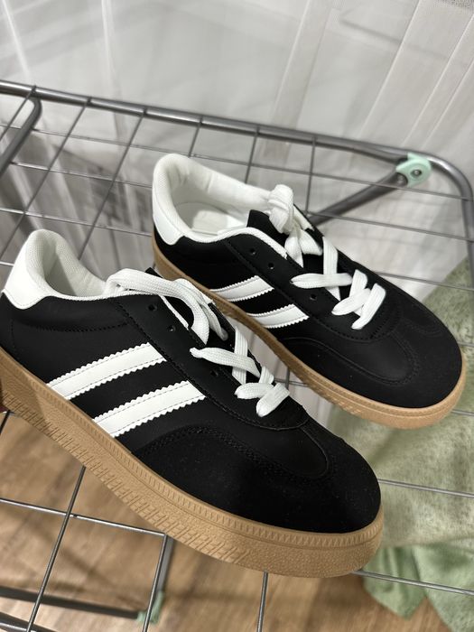 Продам новую обувь