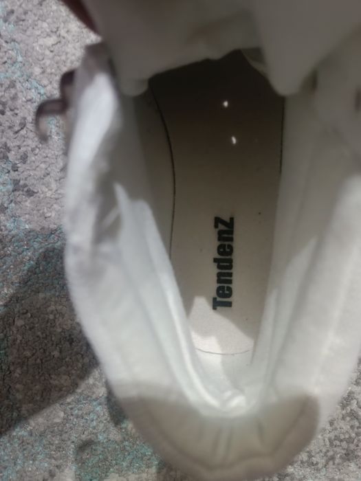 Дамски спортни обувки Тенденз