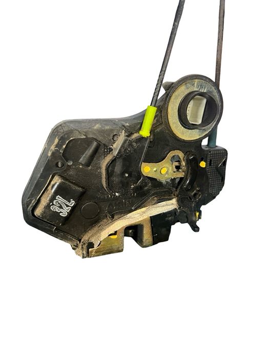 Broasca Usa Stanga Spate Toyota Avensis Saloon _T25_ 2003 - 2008