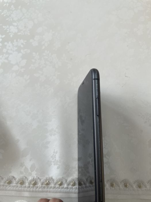 iPhone 11 в идеальном состоянии