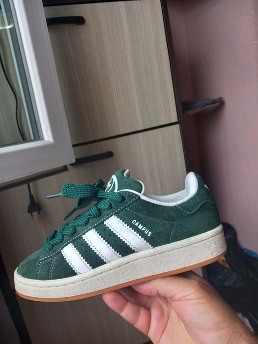 Vand Adidas Campus