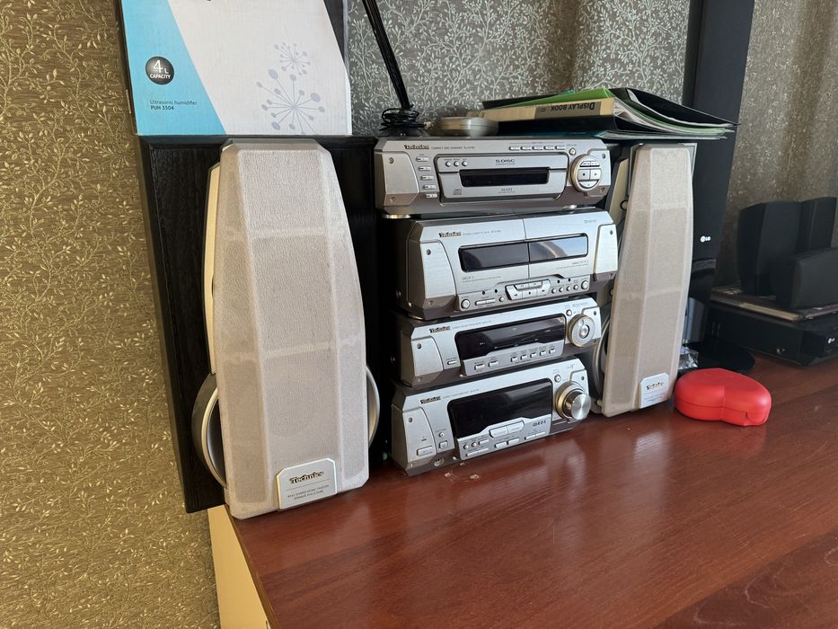 Музыкальный центр