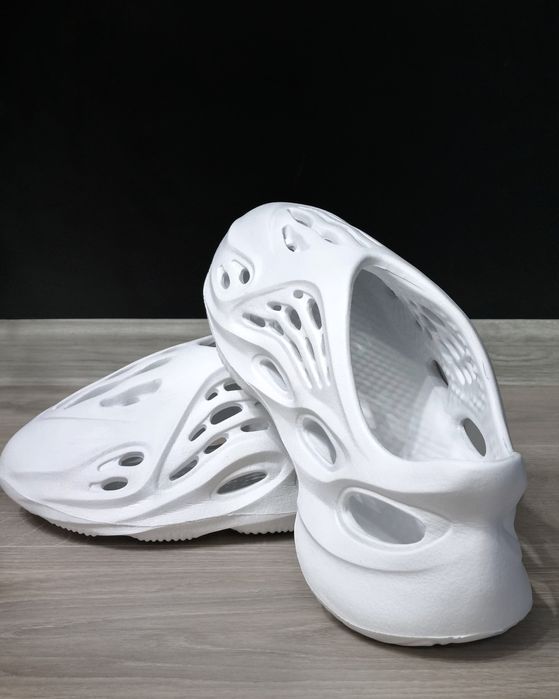 Yeezy Foam runner Bucuresti Sectorul 3 • OLX.ro