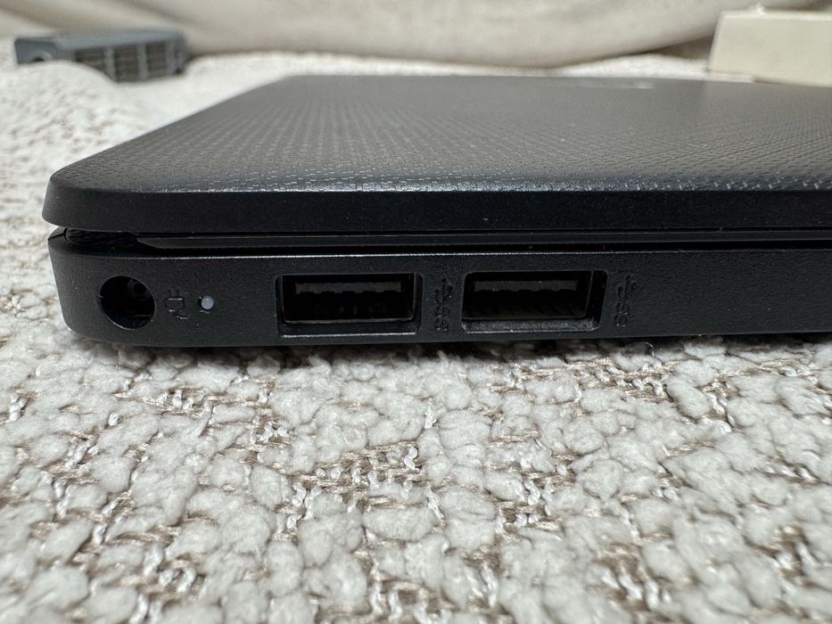 Ноутбук HP 15s-eq0024ur