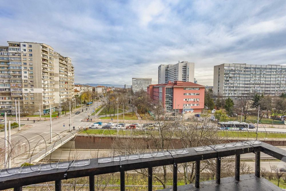 Дава се под наем Тристаен апартамент в София, Медицинска академия - 82 кв.м за 897.6 € - Снимка #8