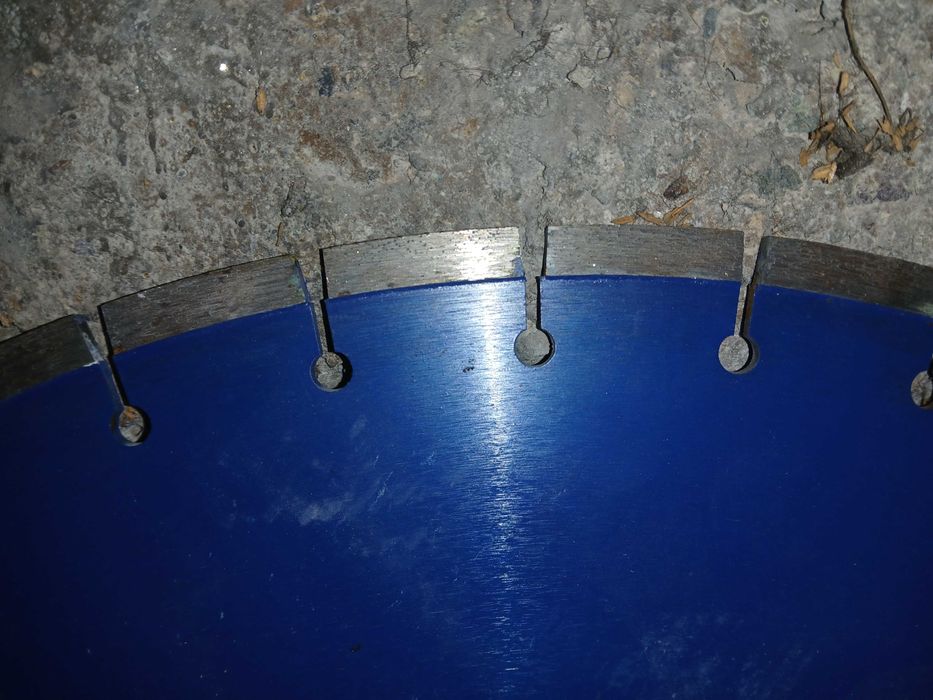 Продавам диск за рязане