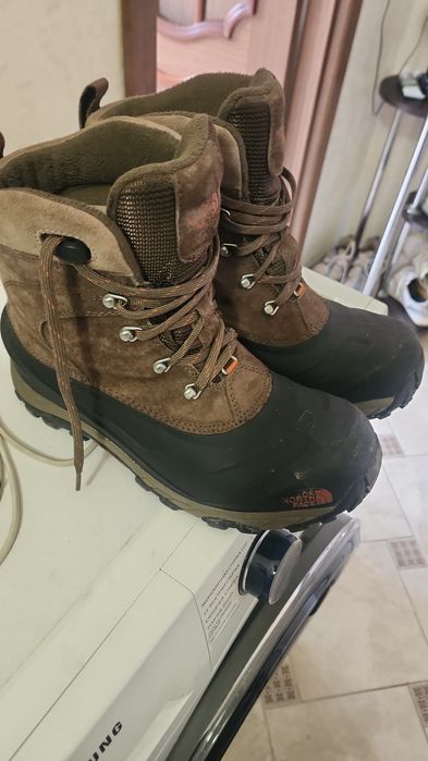 Ботинки зимние размер 42