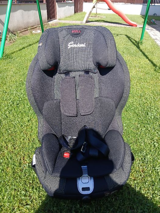 Scaun auto copii cu sistem isofix