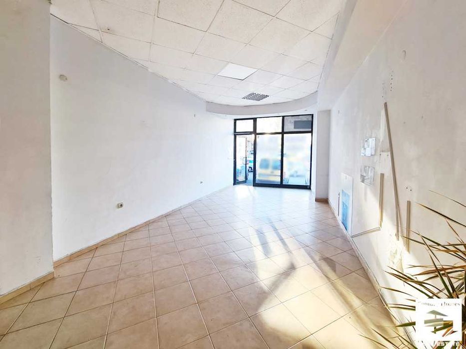 Продава се Магазин в Велико Търново, Център - 52 кв.м за 4000 €/кв.м - Снимка #3