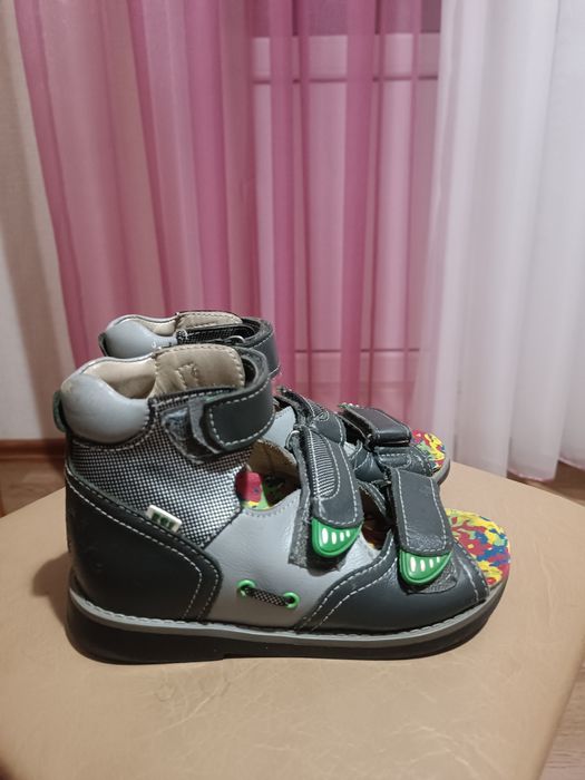 Ортопедические сандали