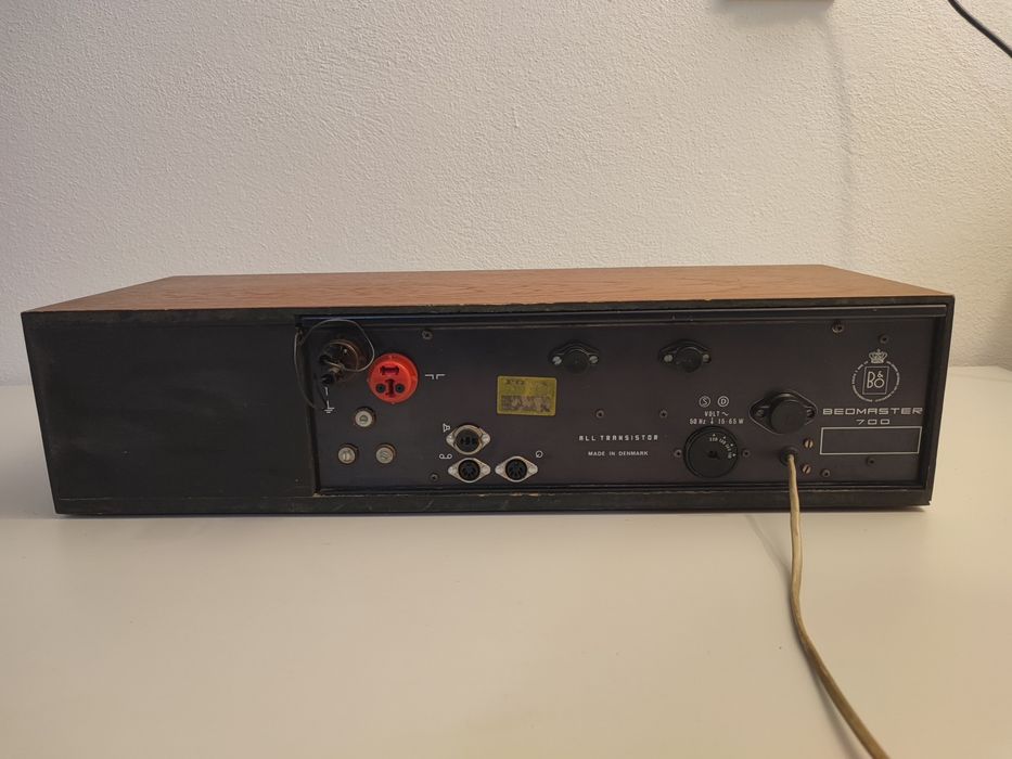Radio Bang Olufsen Beomaster 700
