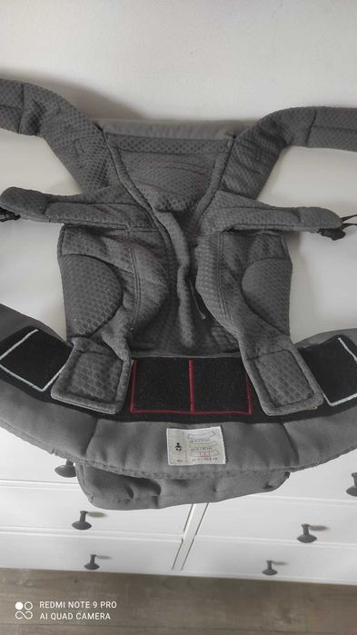 Marsupiu Ergobaby OMNI Breeze