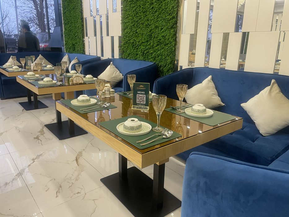 Столы и диваны для кафе и ресторанов