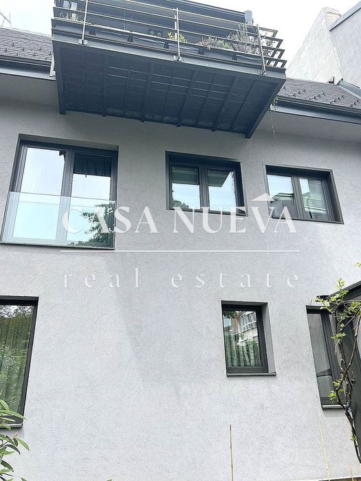 Продава се Къща в София, Център - 400 кв.м за 1 €/кв.м - Снимка #8