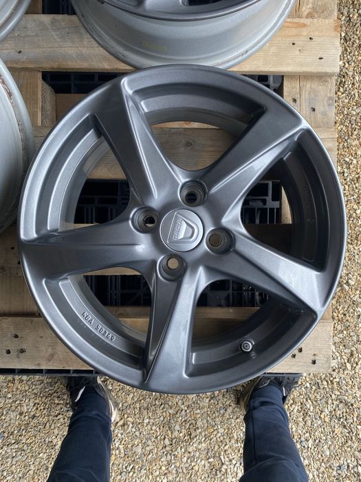 16 цола 4 х 100 мм Рено , Дачия , Renaut , Dacia