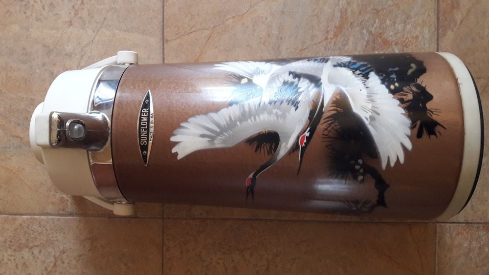 Термос голям 2.5 литра