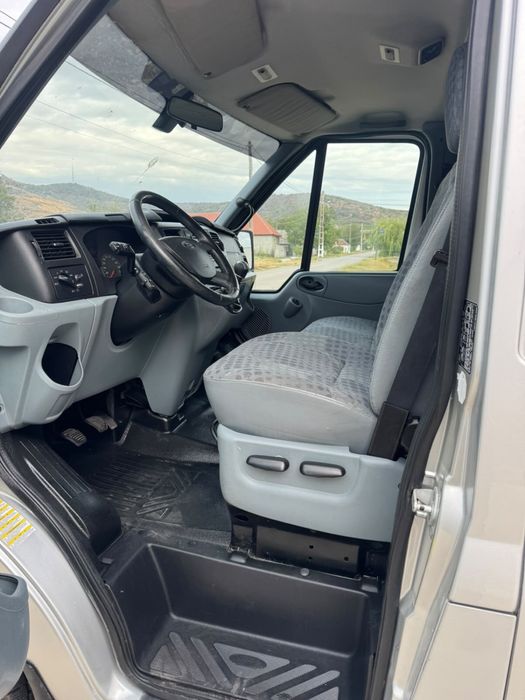 Ford transit 8+1, motor 2.2, an 2012