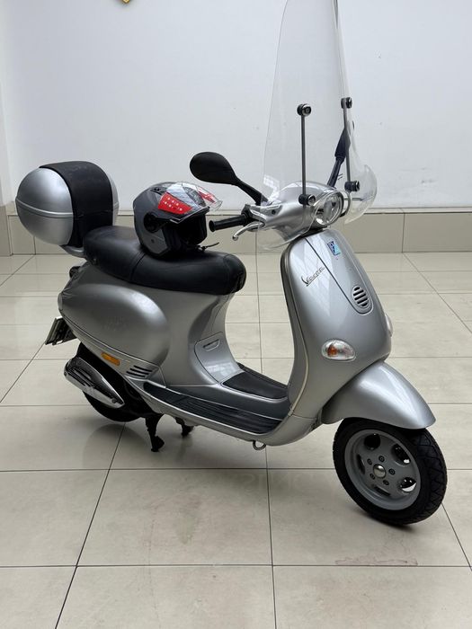 Vespa Piaggio 125 ediție limitata