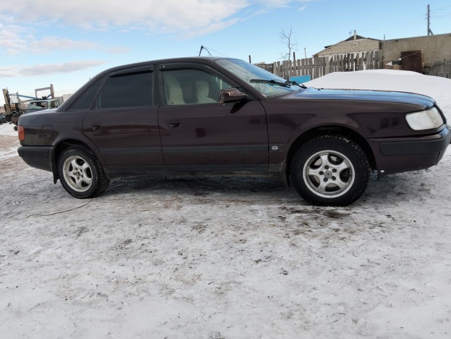 Audi 100 C4 седан