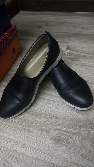 Женская кожаная обувь