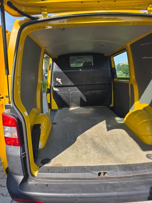 Vând VW T5 Facelift 79.200 Km reali.