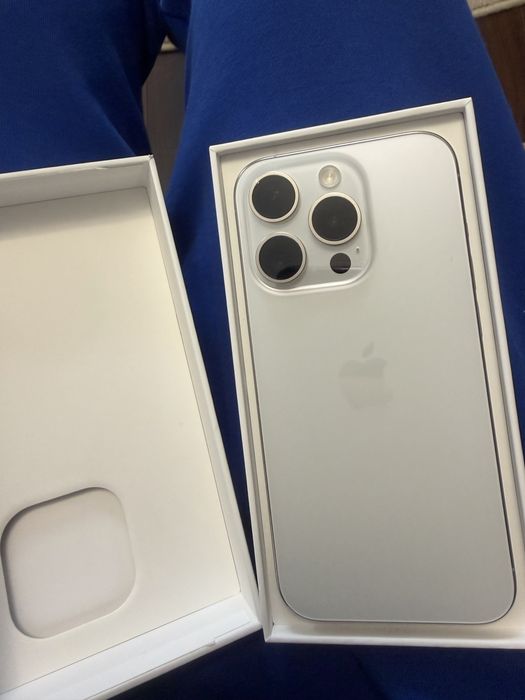 Iphone 15 pro 256 gb white