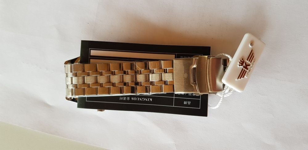 Часы наручные  новые