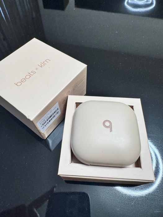 Beats Fit Pro True Wirless - Kim Kardashian special edition