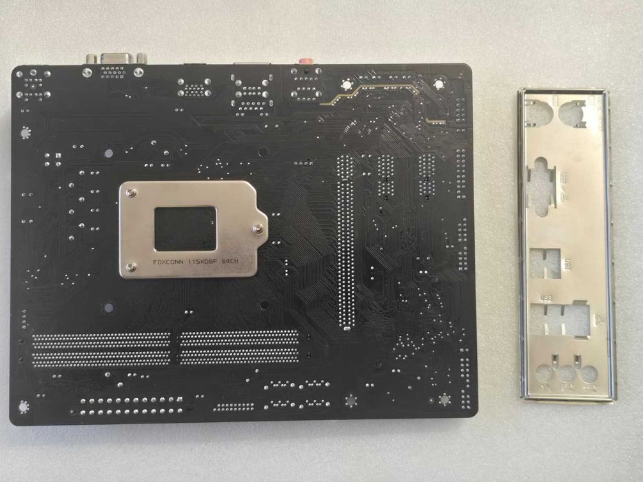 Placă de bază Gigabyte GA-H110M-S2 (Socket 1151, DDR4) + Procesor Intel Pentium G4400 3.30GHz