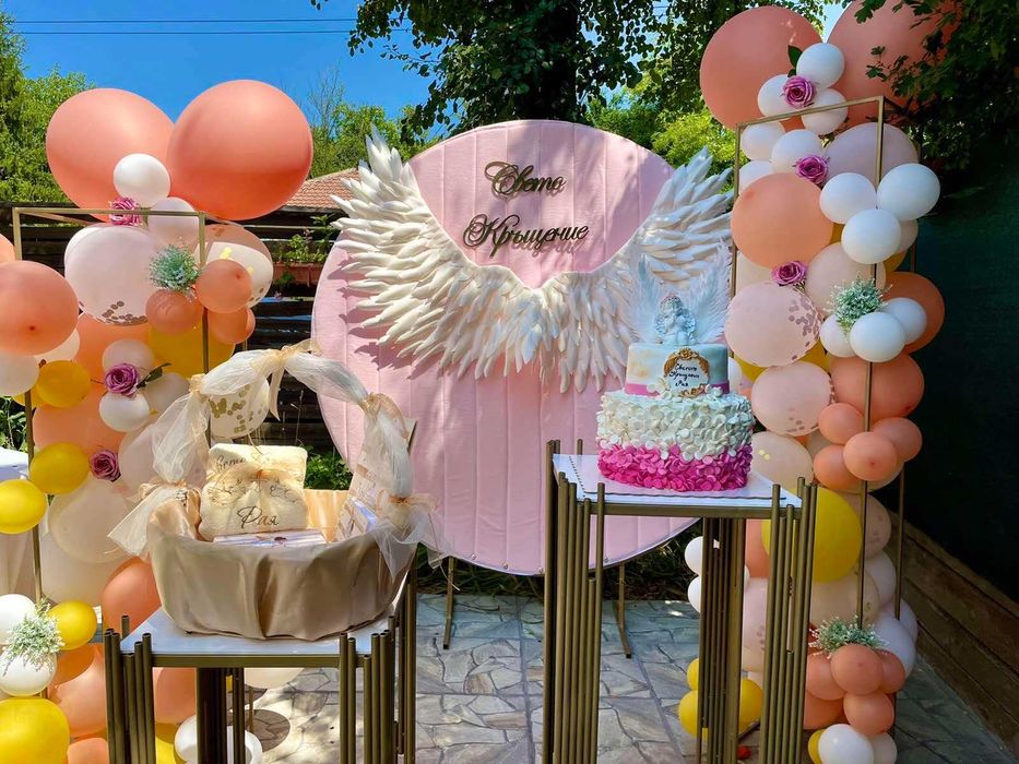 Златна кръгла арка, френска арка, помощни масички - под наем