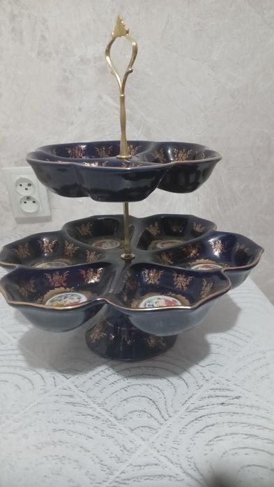 Этажерка фарфоровая