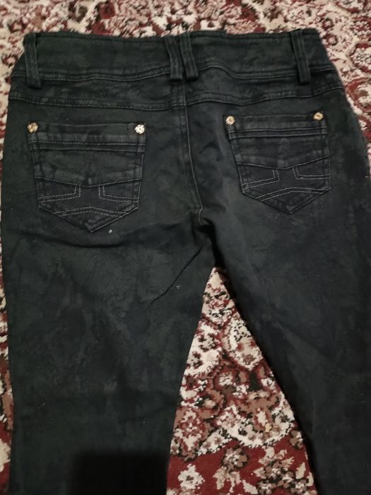 Джинсы. Расцветка красивая