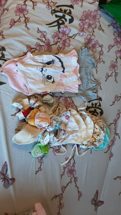 Продается пакет детских вещей